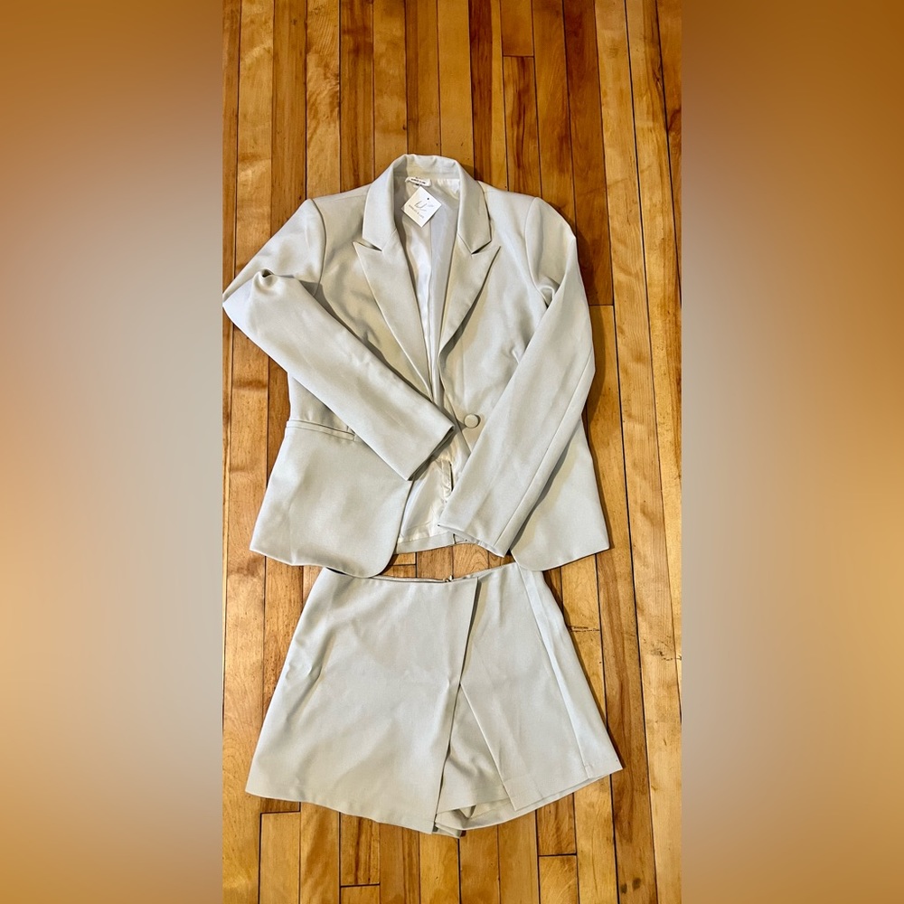 NWT Bobbles and Lace Jacket and Skort Set